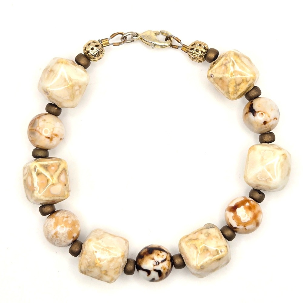 Handmade Ceramic &‎ Stone Beaded Bracelet Tan Cream Marbled Gold Tone Clasp 7in